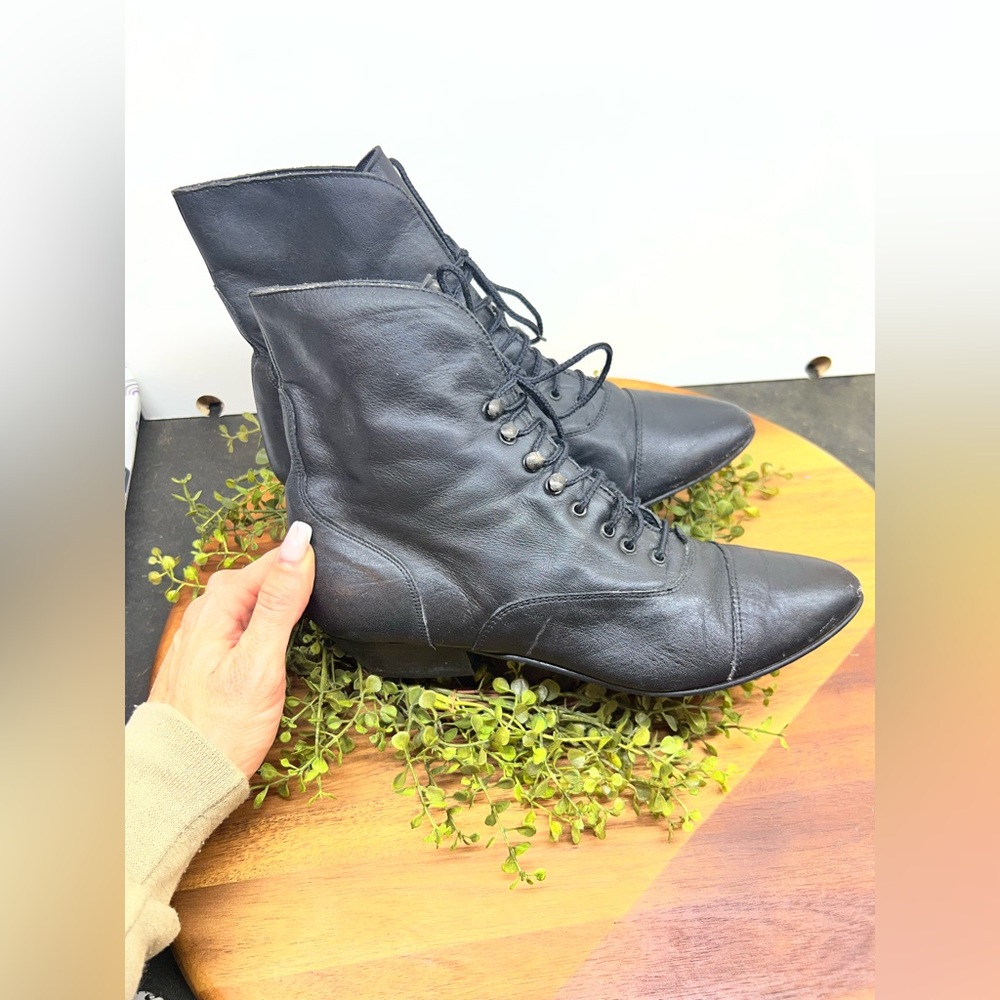 VTG Poppies Black Leather Witchy Granny Leather - Picture 2 of 10